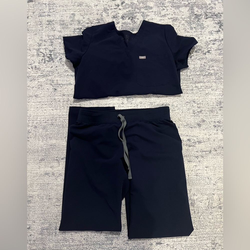 FIGS Small Navy Set